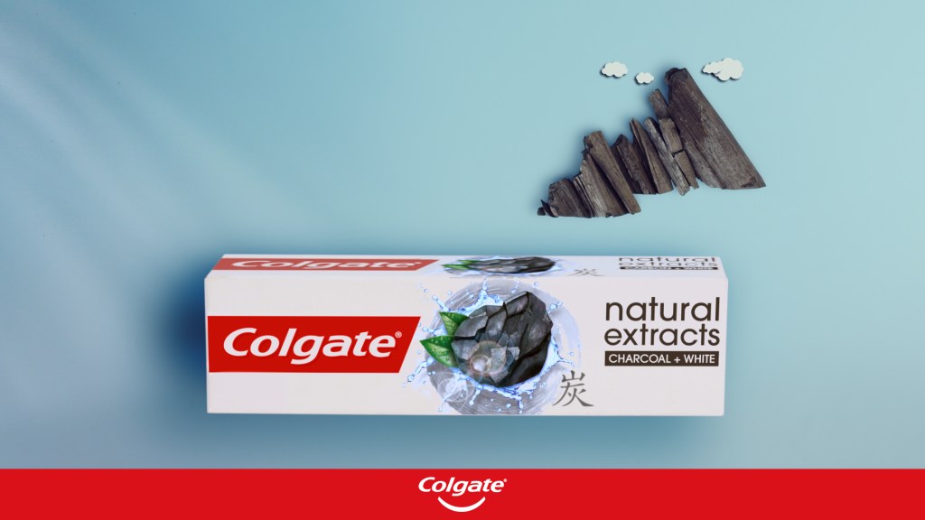 Colgate “Natural Extracts”